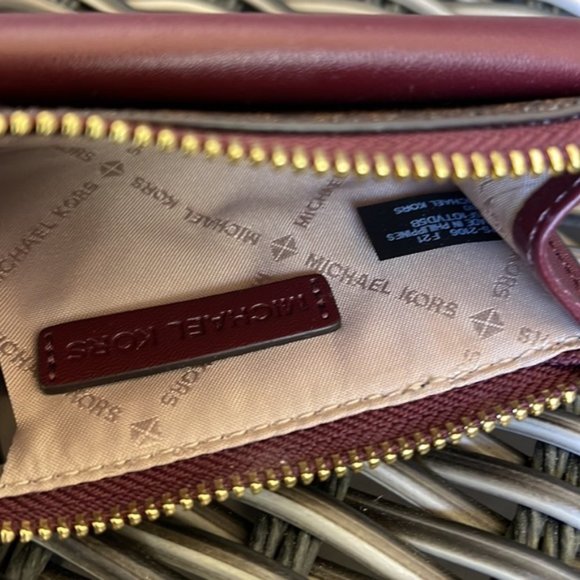 Michael Kors Jet Set Travel Small Corner Zip Card Holder Merlot - Picture 6 of 10